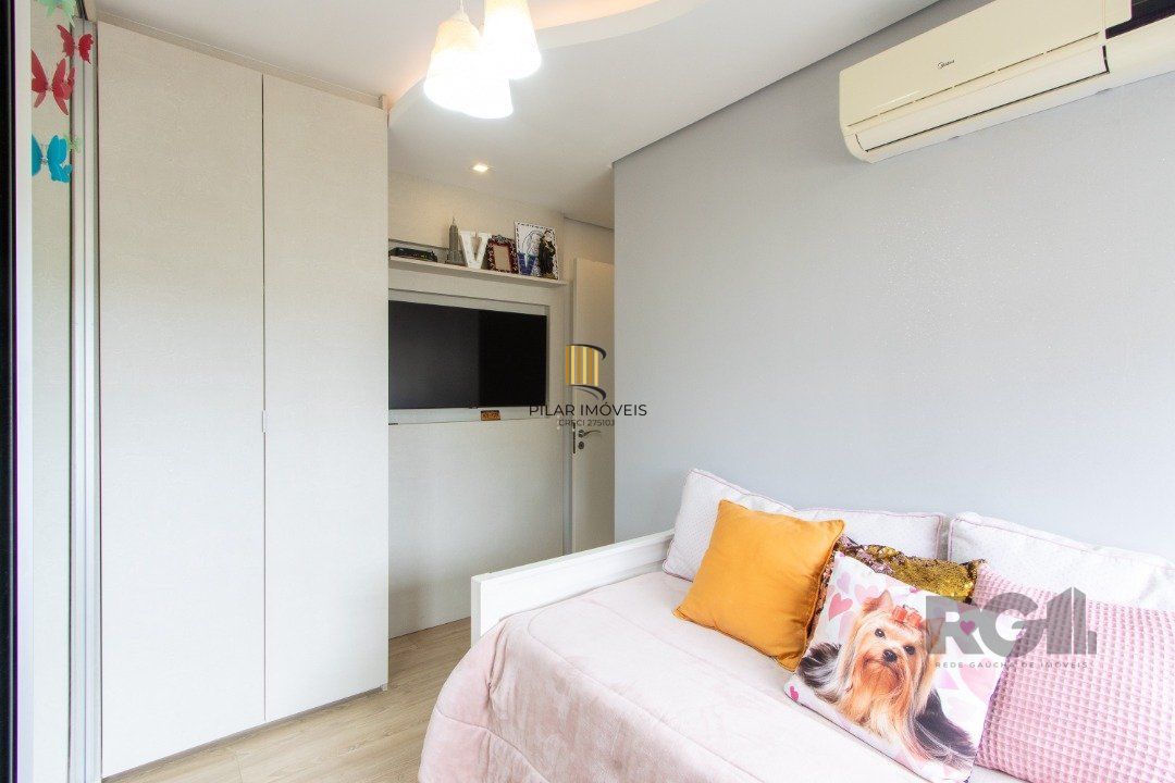 Casa em condomínio fechado,  com 3 quartos,  suíte, 3 banheiros e 2 vagas - Bairro Teresópolis