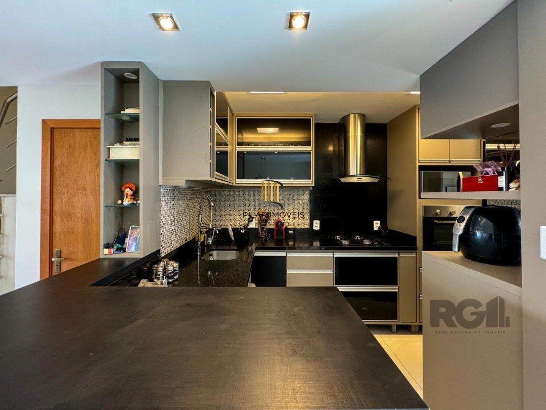 Casa para Venda - 135m², 3 dormitórios, sendo 1 suites, Hípica