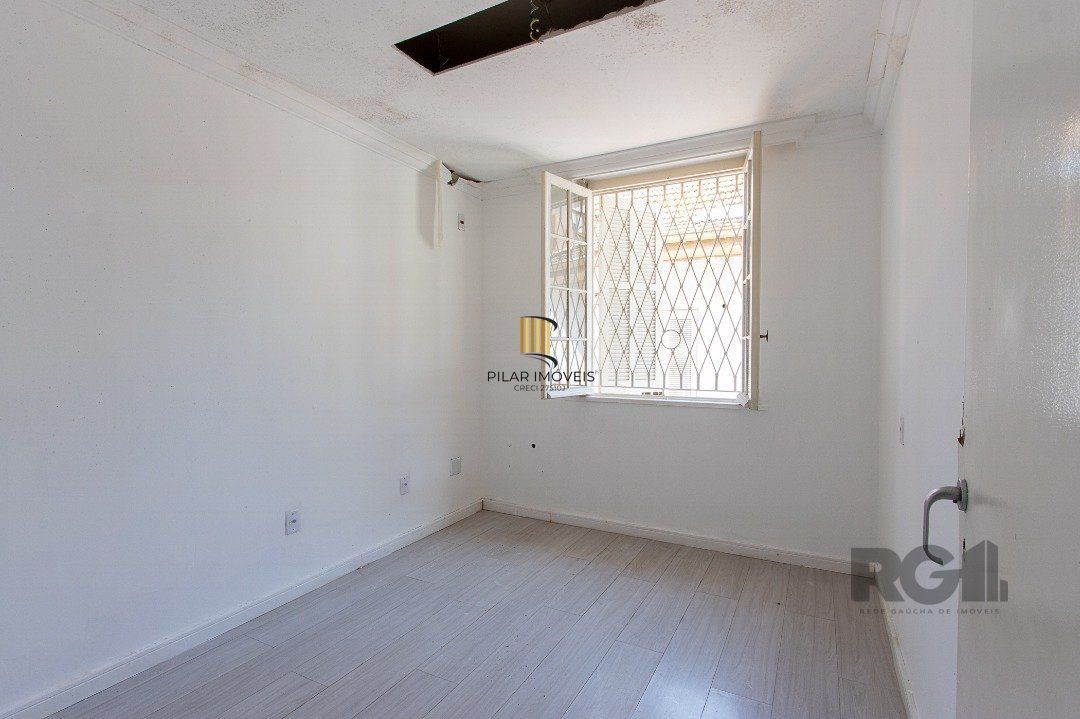 Casa 3 dormitórios no bairro Floresta