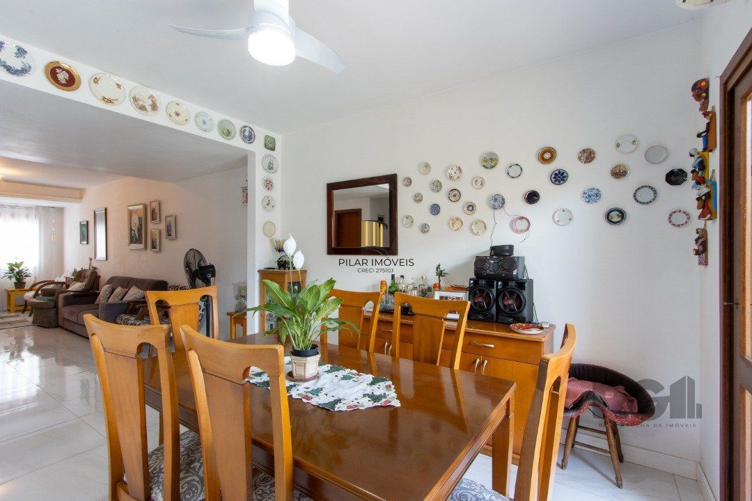 Casa com 3 dormitórios, sendo 1 suíte para venda  no bairro Hípica
