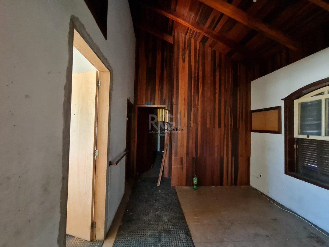 Casa para Venda - 220m², 3 dormitórios, Nonoai