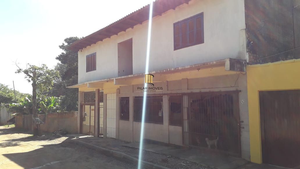 Casa para Venda - 480m², 3 dormitórios, 4 vagas - Camaquã