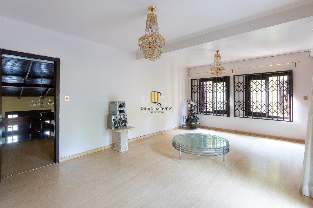 Casa para Venda - 500m², 4 dormitórios, sendo 1 suites, 4 vagas - Vila Conceição