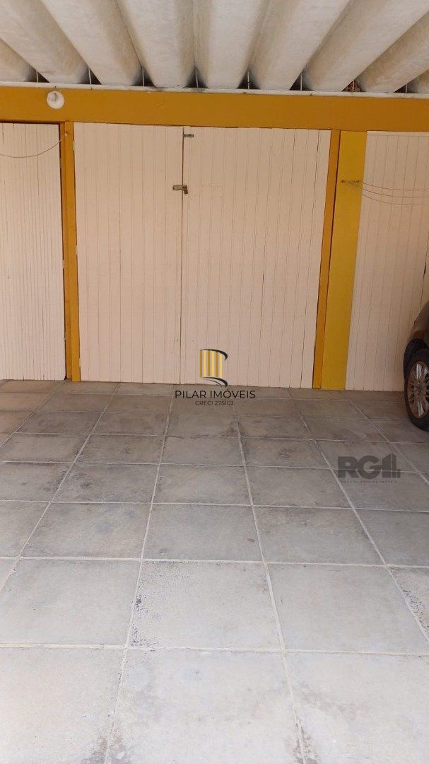 Casa de Condomínio 2 dormitórios no bairro Capão Novo
