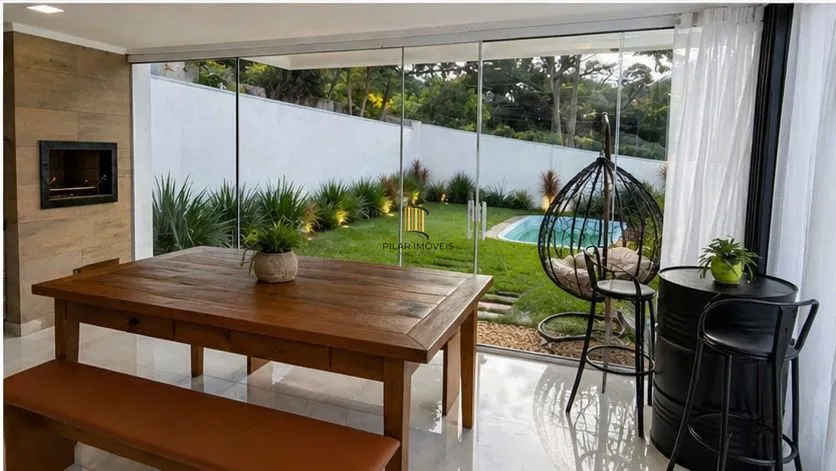 CASA TOTALMENTE MOBILIADA, 3 SUITE, 3 VAGAS - BAIRRO HIPICA