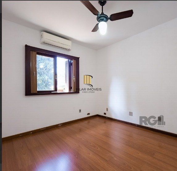 Casa de 3 dormitórios com 2 vagas de garagem no bairro Jardim Isabel