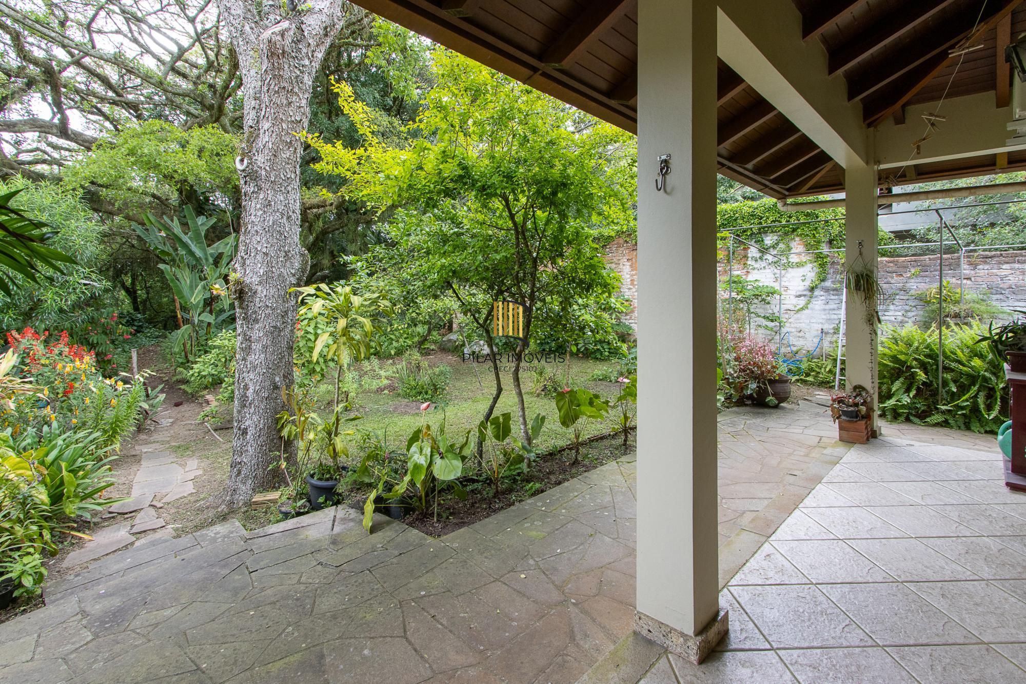 Casa térrea, nova, 3 quartos, 1 suite - Bairro Belém Velho