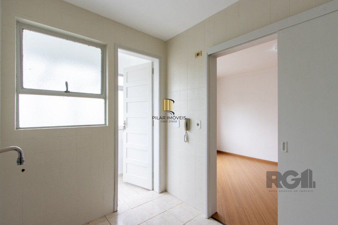 Apartamento de 2 dormitórios no Menino Deus.