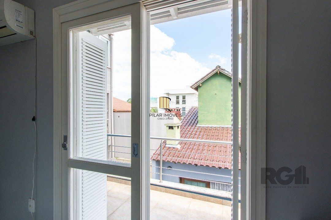 Casa de Condomínio 3 dormitórios no bairro Hípica