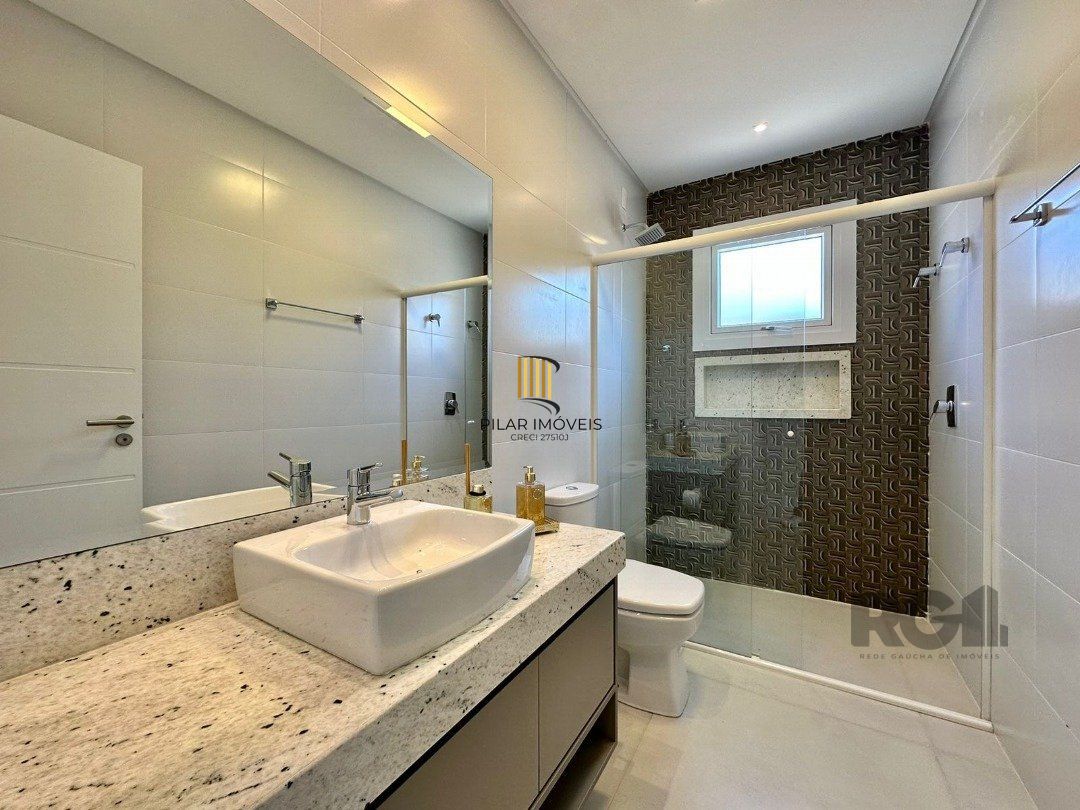 Casa 4 dormitórios no bairro Atlântida