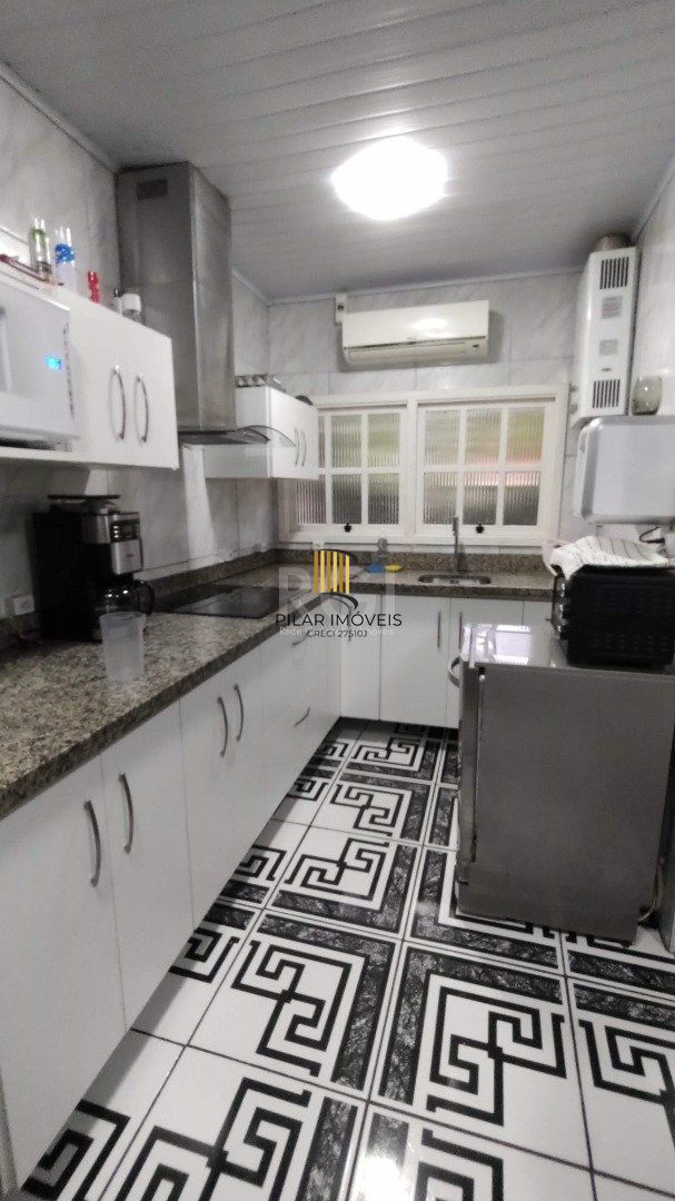 Sitio à venda no Lami, com 2 casas térreas, com 4 quartos cada uma