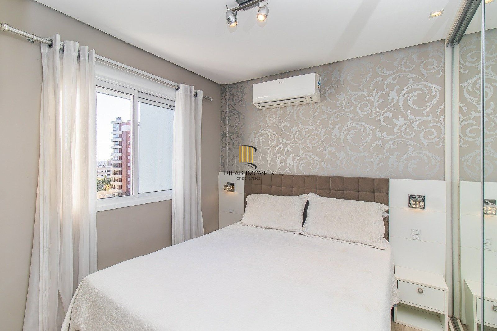 Apartamento de 3 dormitorios 1 suite e 2 vagas no Petrópolis