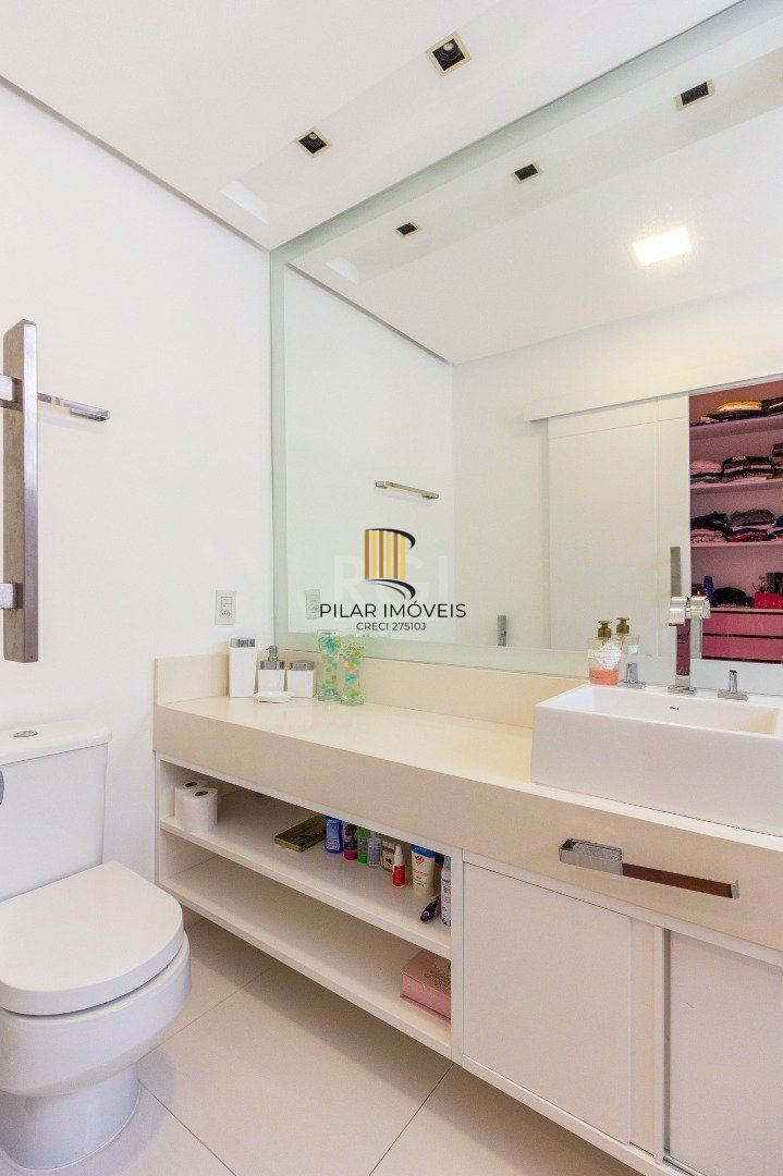 Casa para venda no condomínio Terra Ville com 3 dormitórios, sendo 3 suites e  4 vagas