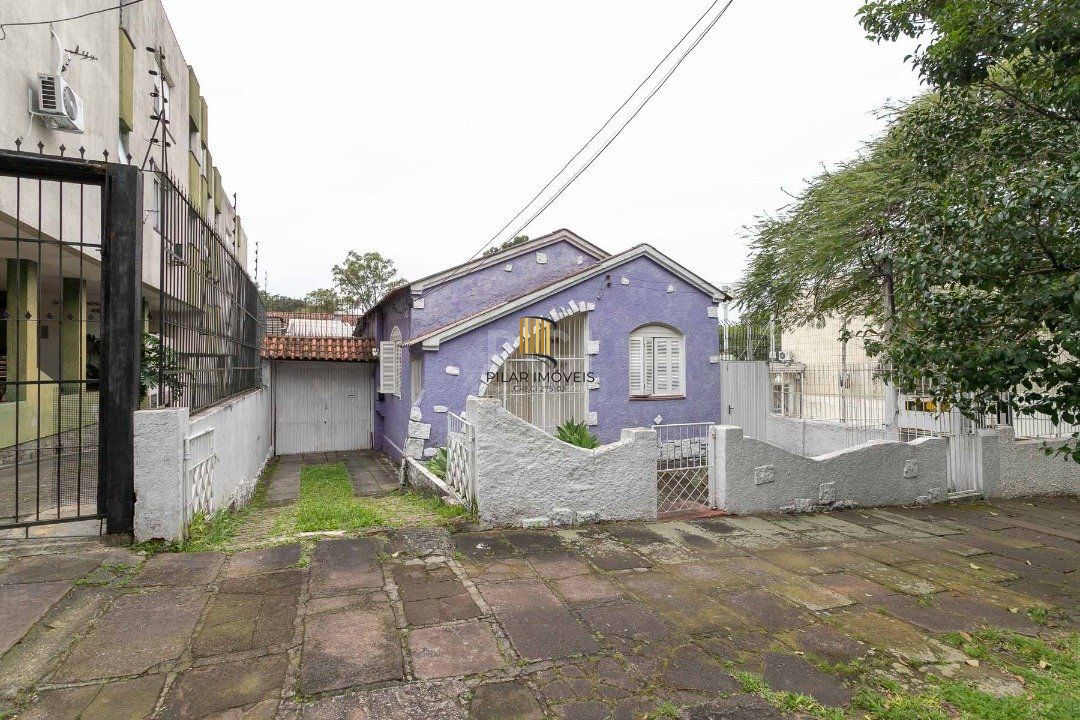 Casa para Venda - 0.01m², 5 dormitórios, 10 vagas - Petrópolis