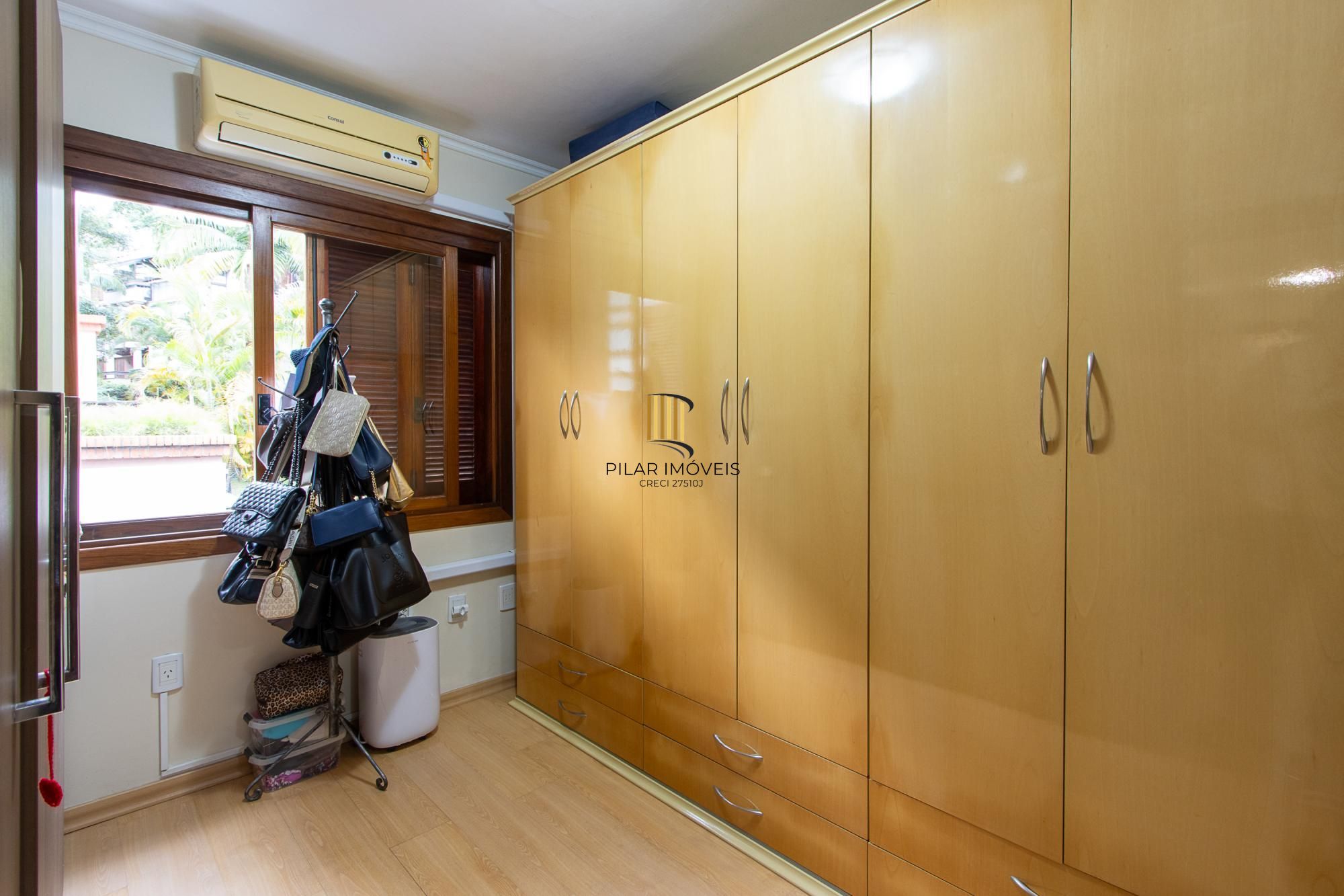 Apartamento de 3 dormitórios, 1 suíte e 3 vagas no bairro Ipanema.
