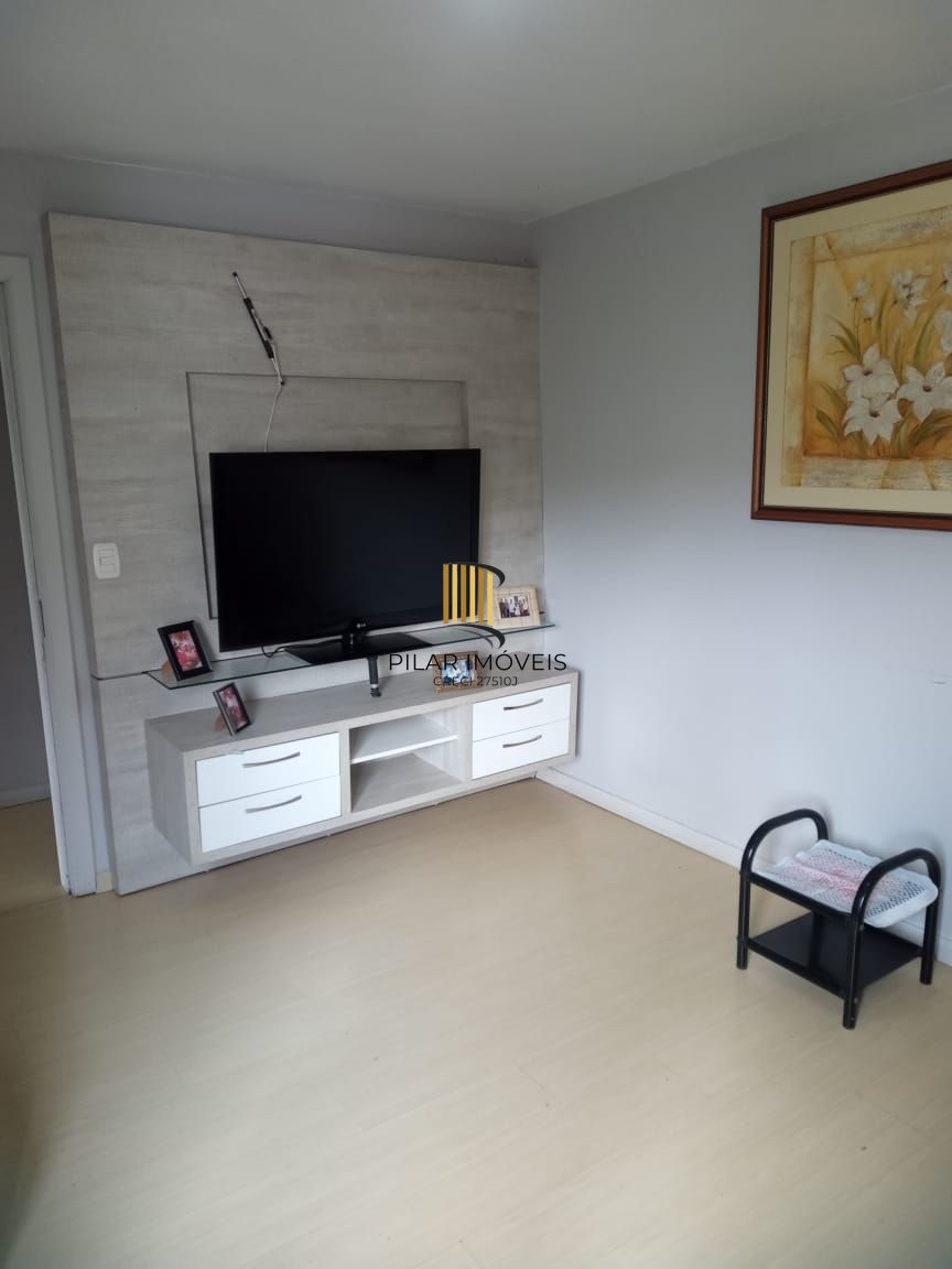 **Prédio Comercial Desocupado à Venda na Azenha, Porto Alegre, RS**