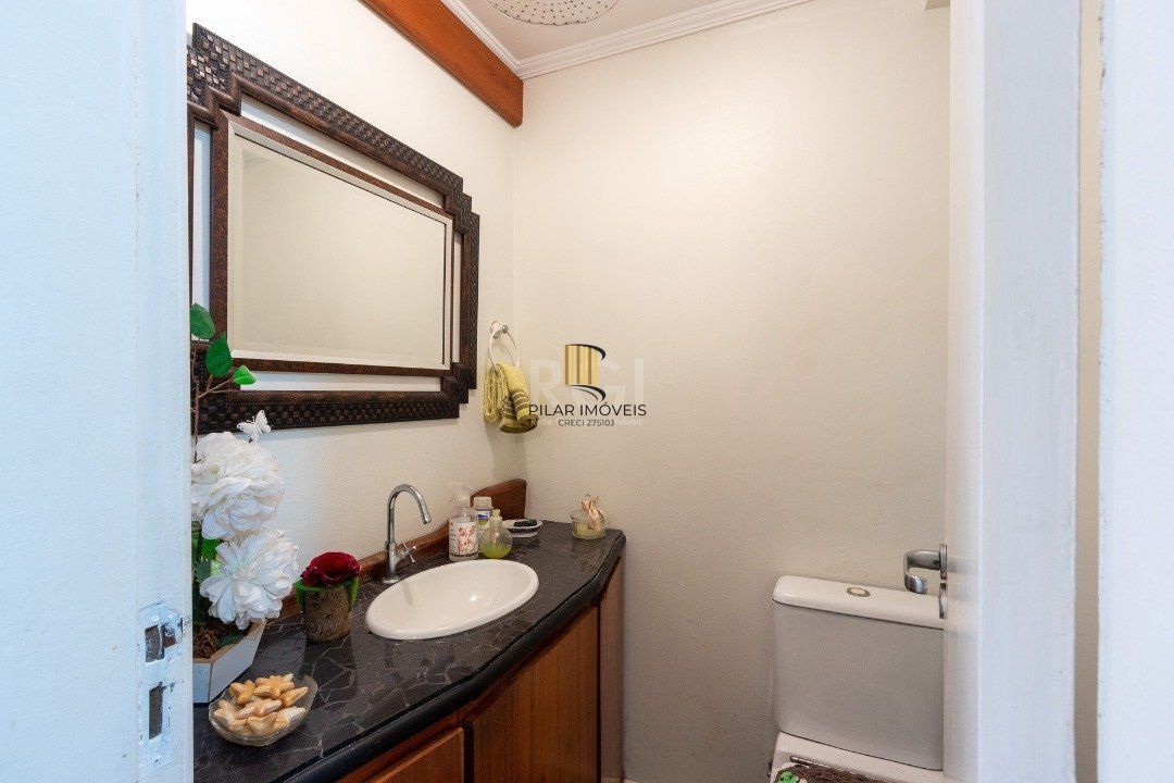 Cobertura para Venda - 230.54m², 3 dormitórios, sendo 1 suites, 2 vagas
