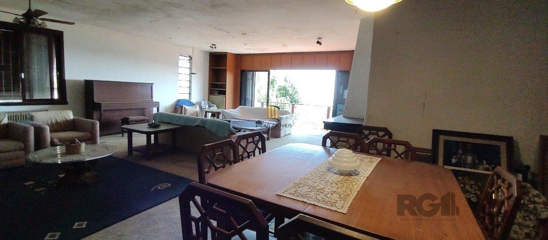 Casa com 4 quartos, suite, piscina, amplo terreno - Bairro Sétimo Céu