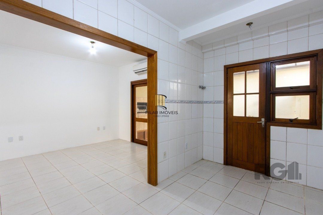 Casa de Condomínio 3 dormitórios no bairro Cavalhada