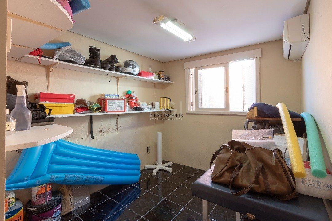Casa para Venda - 256.5m², 3 dormitórios, sendo 1 suites, 2 vagas - Espirito Santo