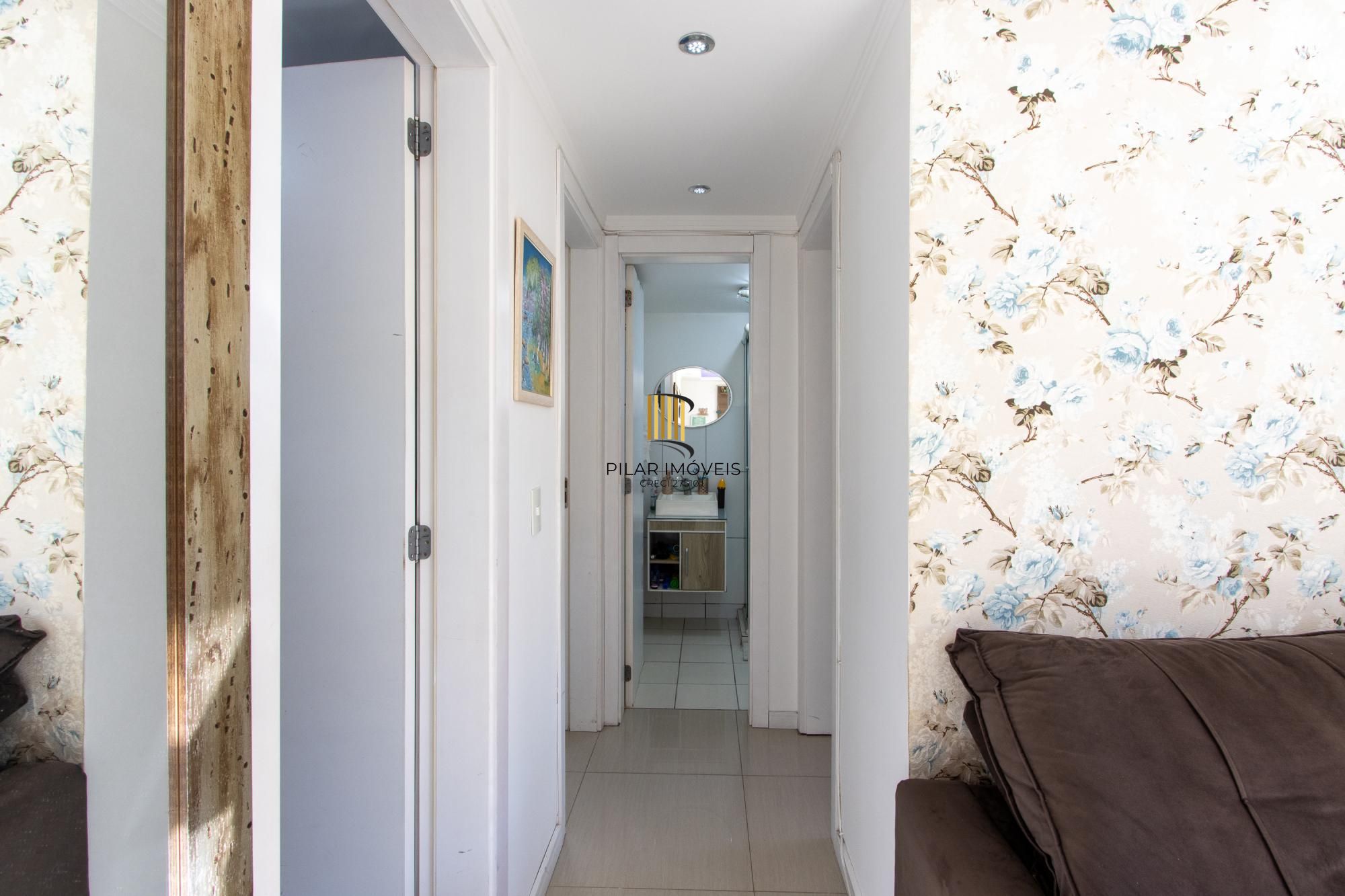 Apartamento térreo, semi mobiliado, com 54,81 m² de área privativa, 3 dormitórios e 1 vaga de garagem2