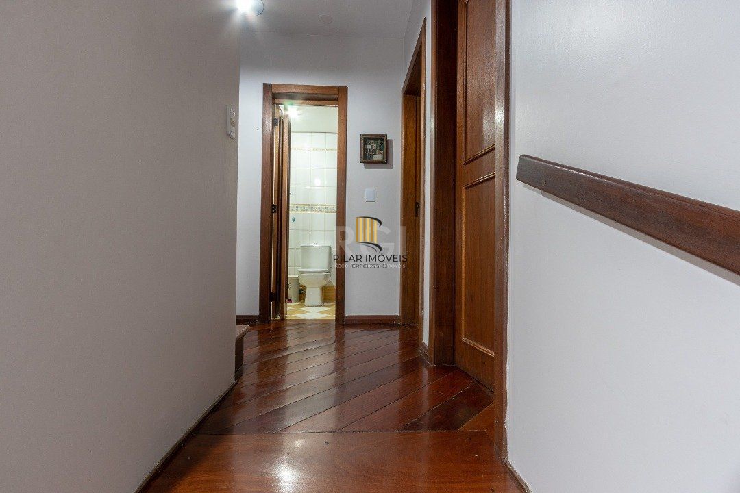 Casa Condominio para Venda - 175m², 3 dormitórios, sendo 1 suites, 4 vagas - Tristeza
