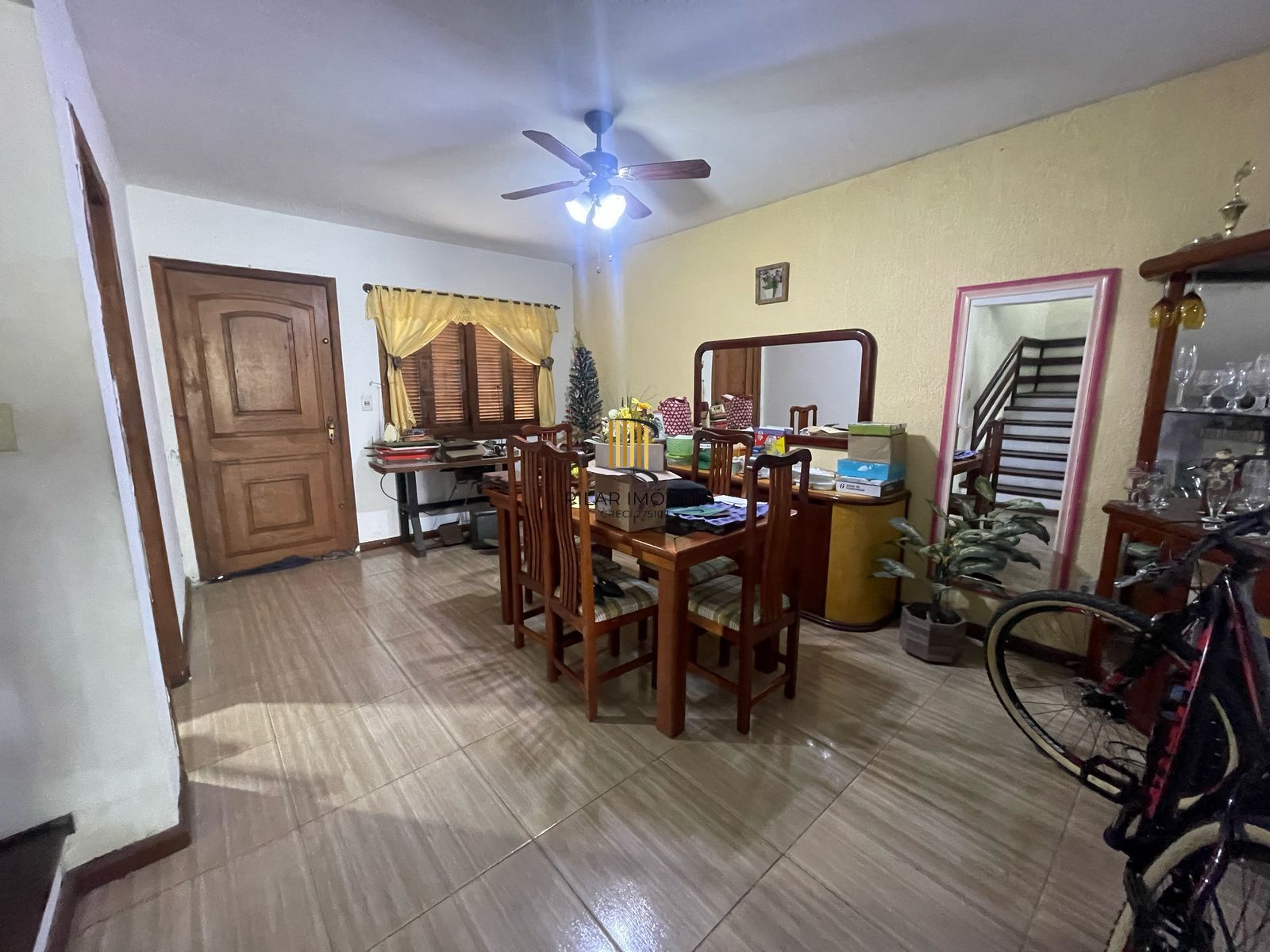 **Casa Residencial à Venda em Porto Alegre, Rio Grande do Sul**