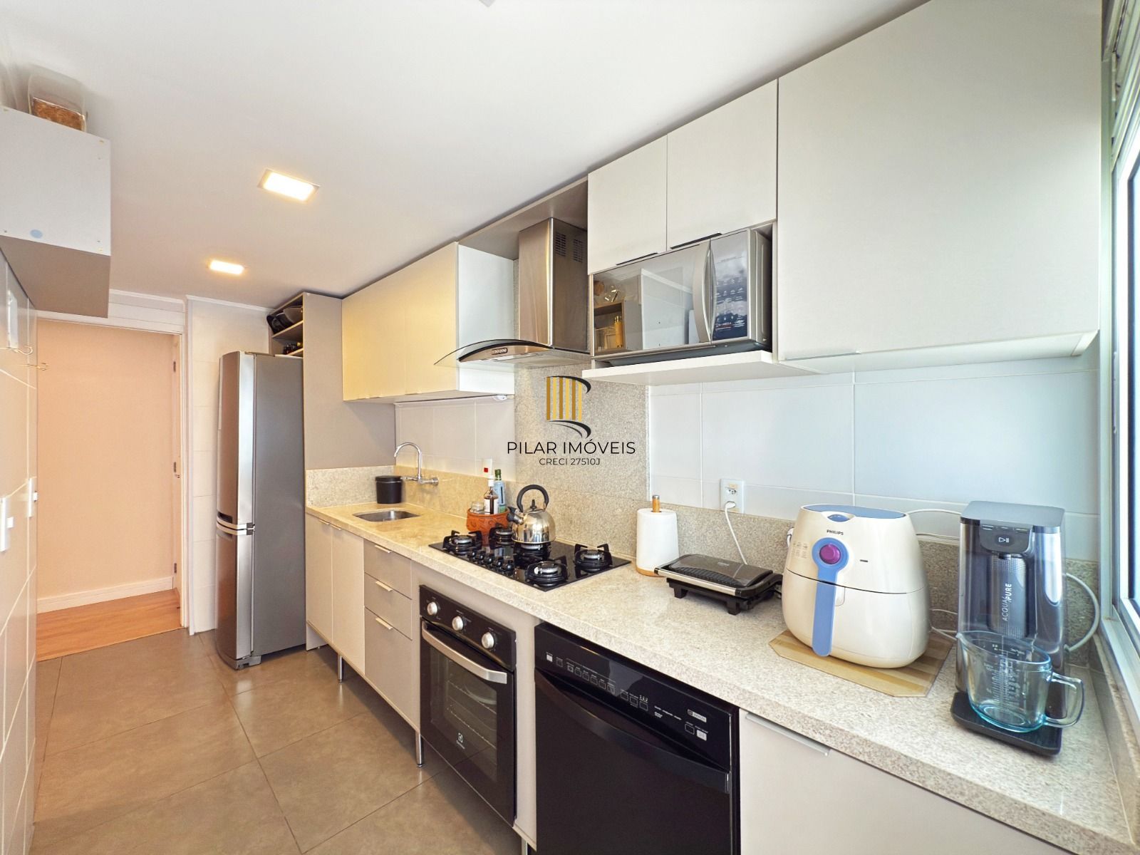 Excelente apartamento de 3 dormitórios, 1 suíte e 2 vagas de garagem.