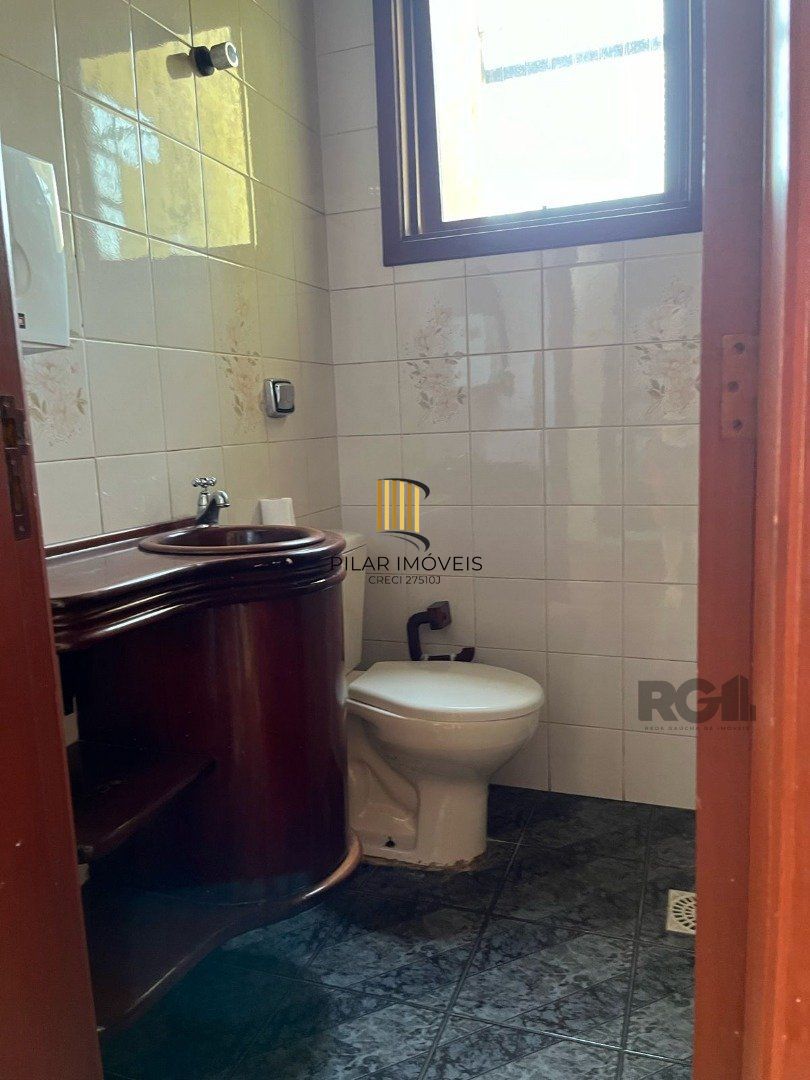 Casa para Venda - 507m², 4 dormitórios, sendo 2 suites, 6 vagas - Cavalhada