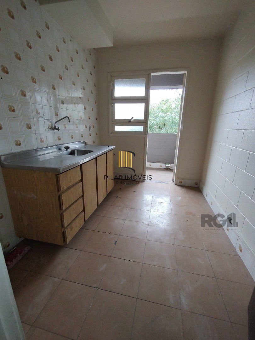 Apartamento, 2 quartos, 1 vaga escriturada, elevador - Bairro Bom Fim