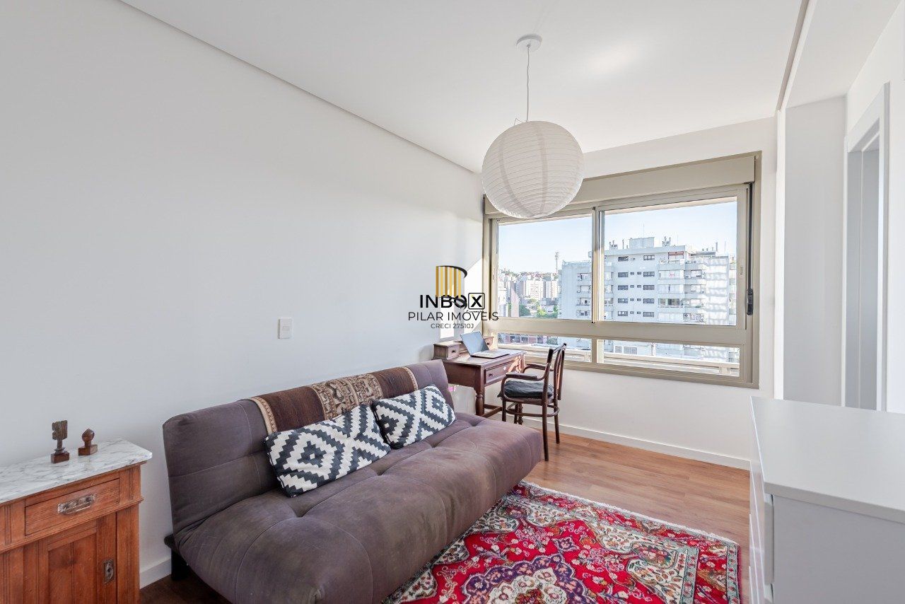 Apartamento 3 Suítes Mobiliado à Venda na Avenida Praia de Belas