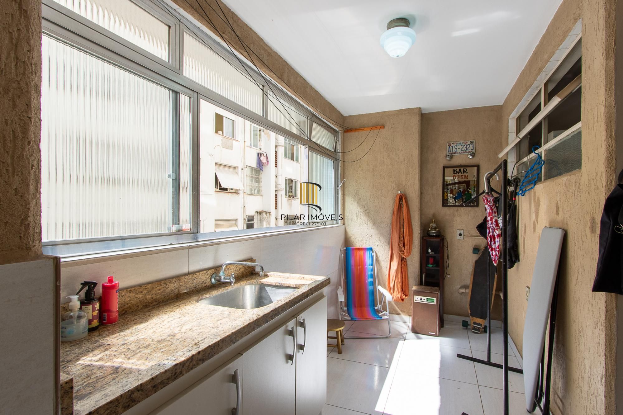 Apartamento 3 dormitorios com 168,65m2 privativos e uma vaga..