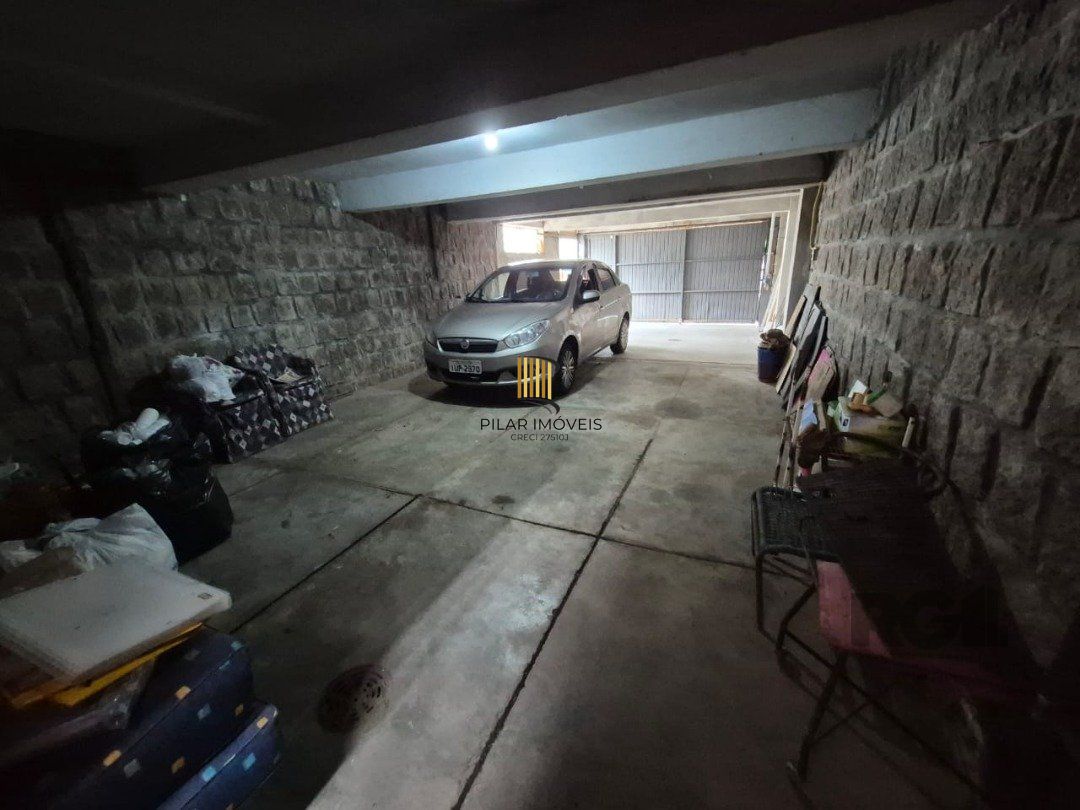 Casa 4 dormitórios no bairro Teresópolis