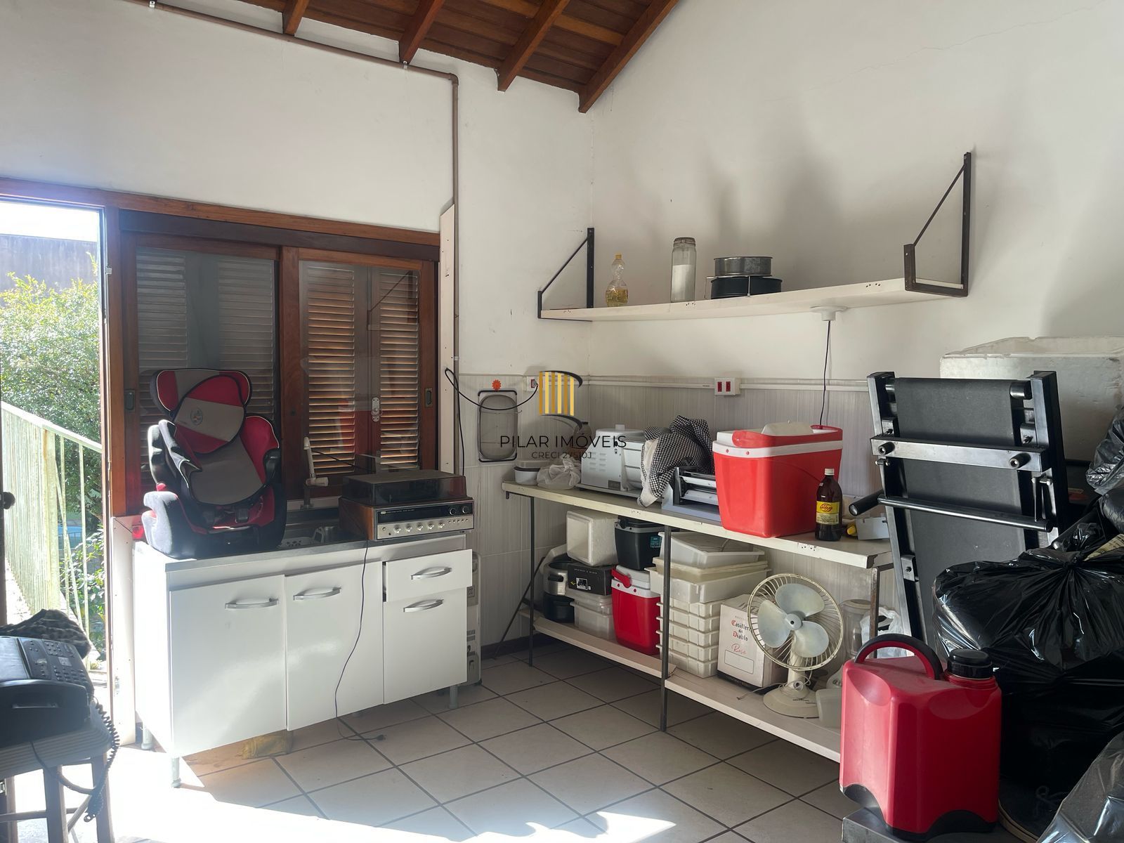 **Casa Residencial à Venda em Porto Alegre, Rio Grande do Sul**