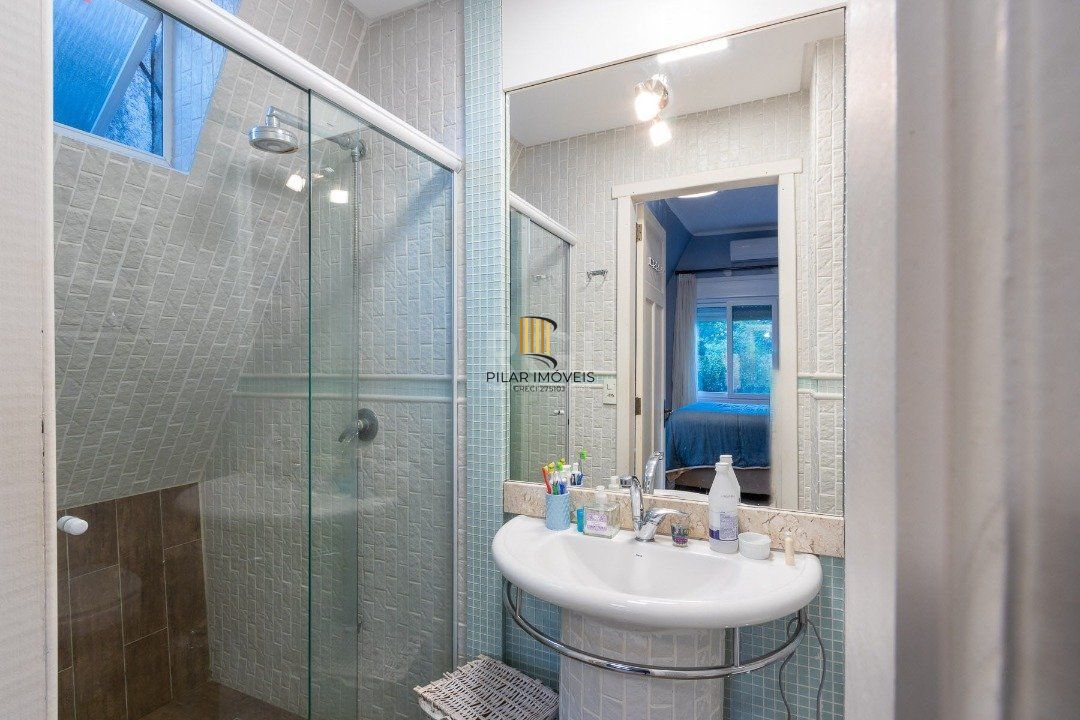 Casa para Venda - 200m², 3 dormitórios, sendo 1 suites, 2 vagas - Vila Assunção