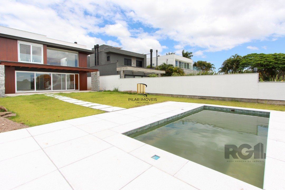 Casa de Condomínio 4 dormitórios no bairro Belém Novo