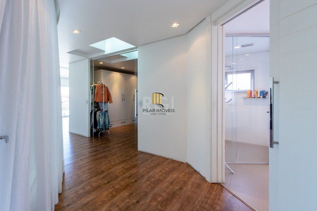 Casa para Venda - 463m², 4 dormitórios, sendo 4 suites, 4 vagas - Ipanema
