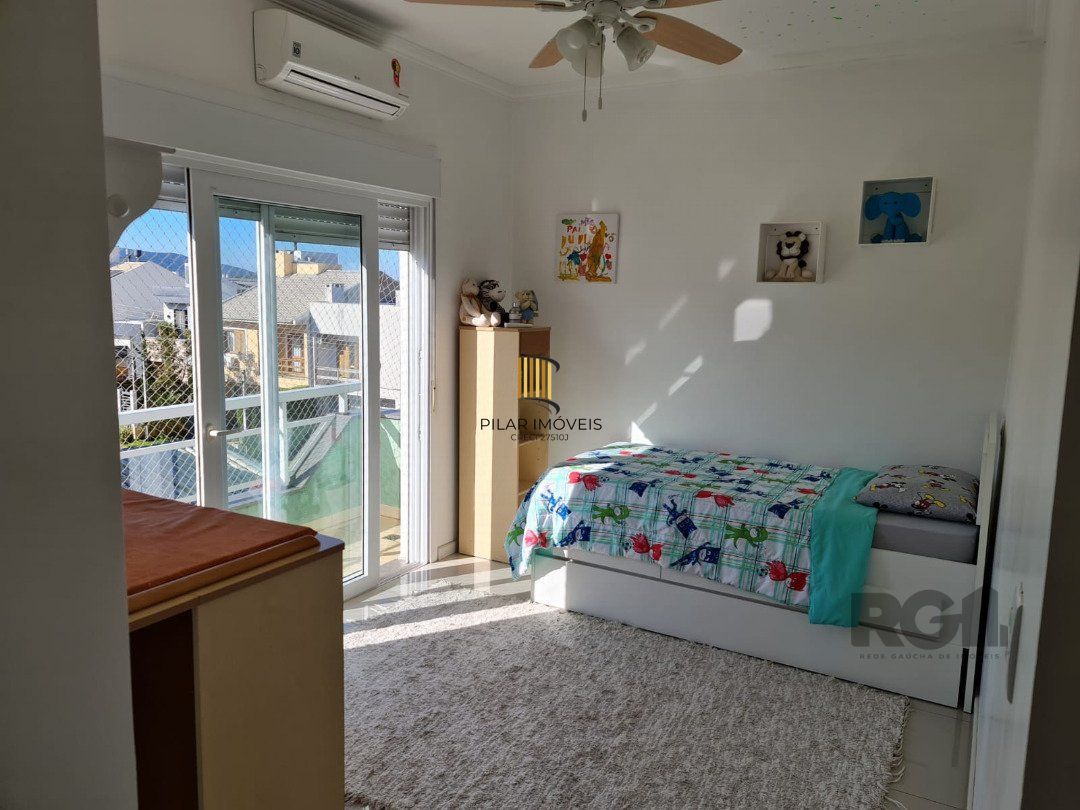 Casa 3 dormitórios no bairro Hípica