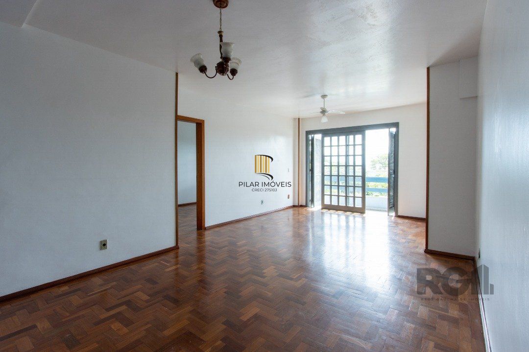 Casa 4 dormitórios no bairro Nonoai