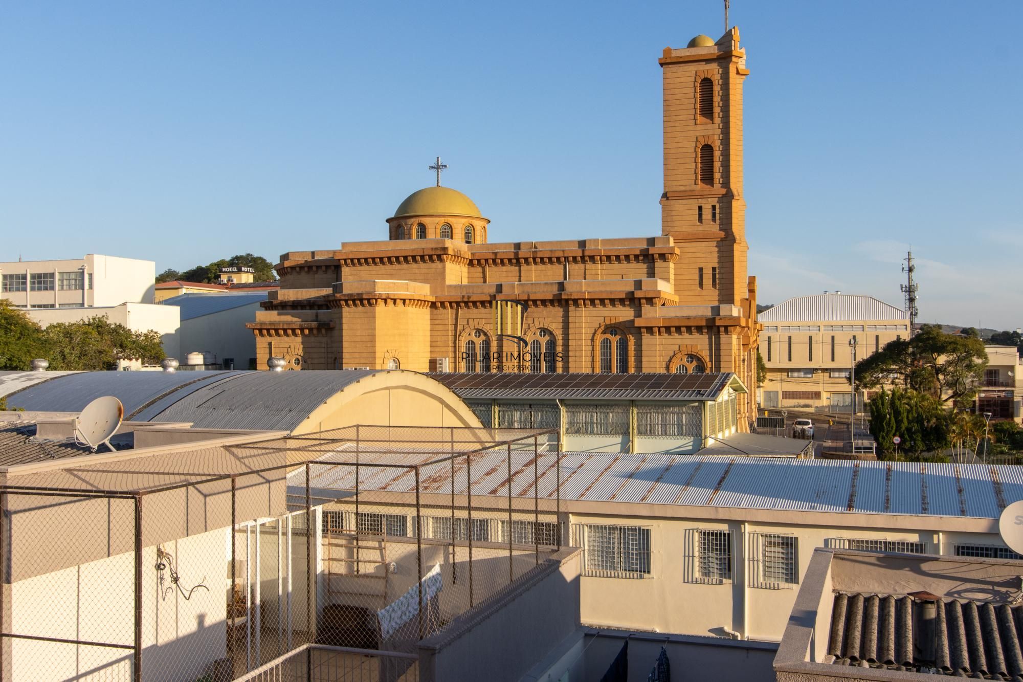 COBERTURA 2 QUARTOS, 2 VAGAS INDIVIDUAIS ESCRITURADAS, ELEVADOR - BAIRRO SANTO ANTONIO