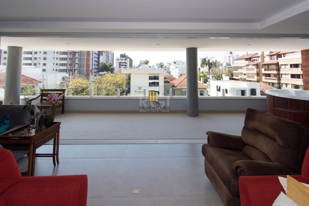 Cobertura para Venda - 230.43m², 3 dormitórios, sendo 3 suites, 2 vagas - Menino Deus