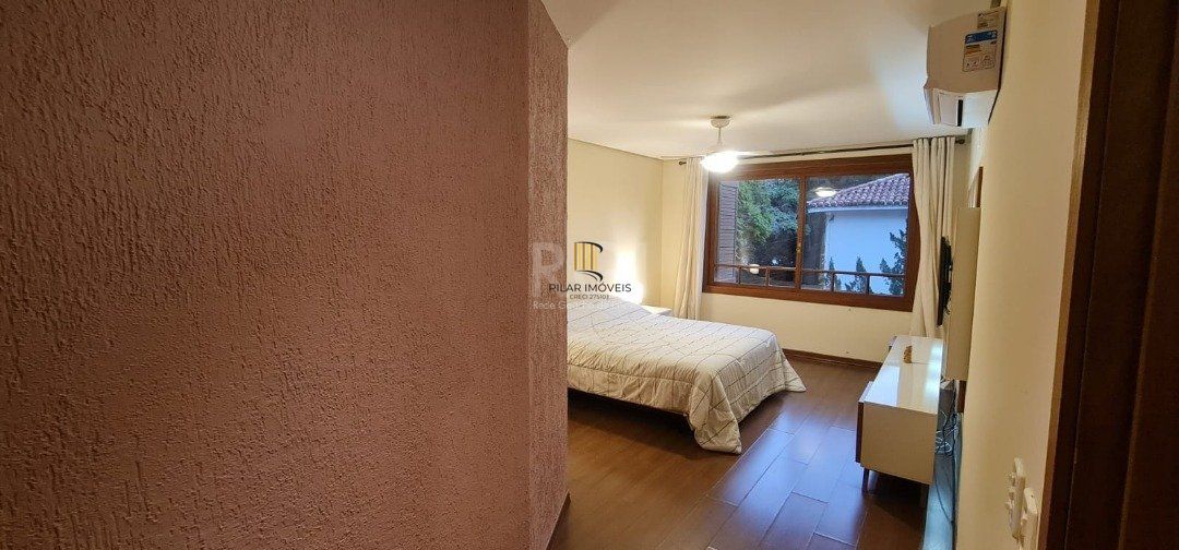 Casa de Condomínio 4 dormitórios no bairro Vila Conceição