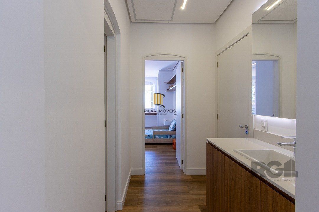 Casa 4 dormitórios no bairro Vila Conceição