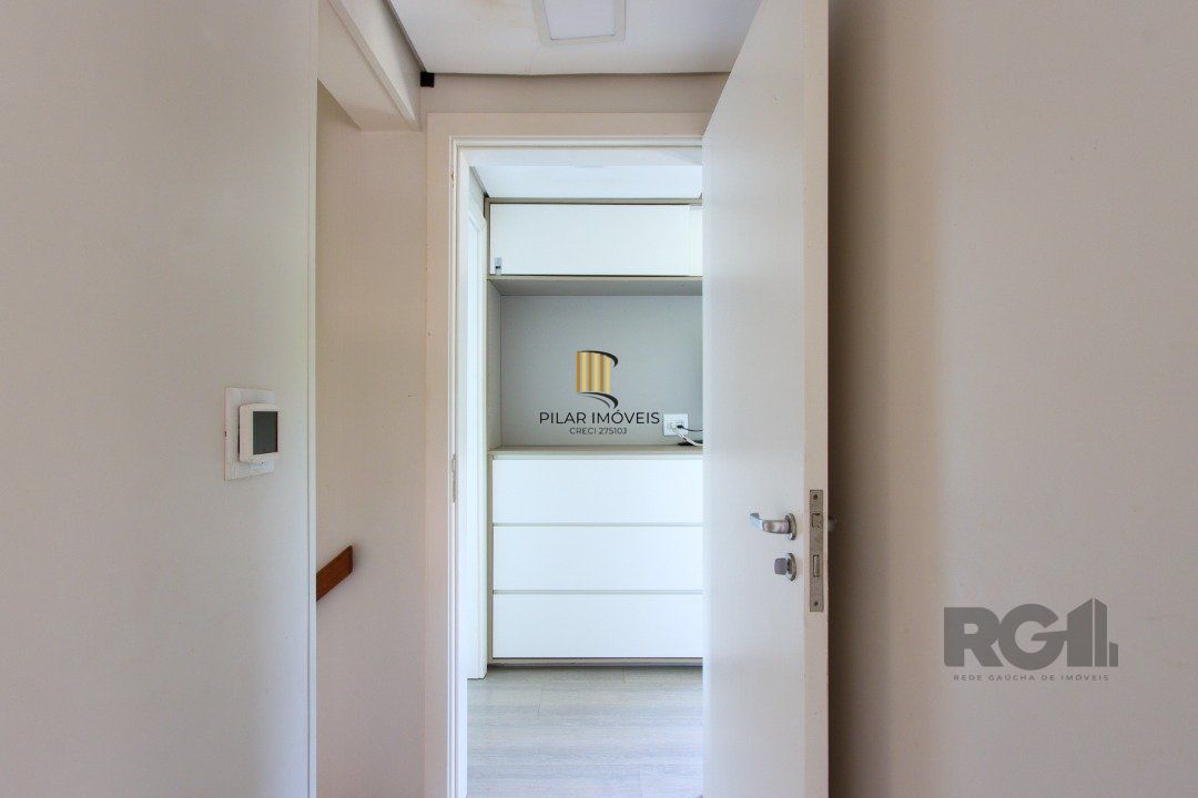 Casa Condominio para Venda - 233m², 3 dormitórios, sendo 1 suites, 2 vagas - Vila Assunção