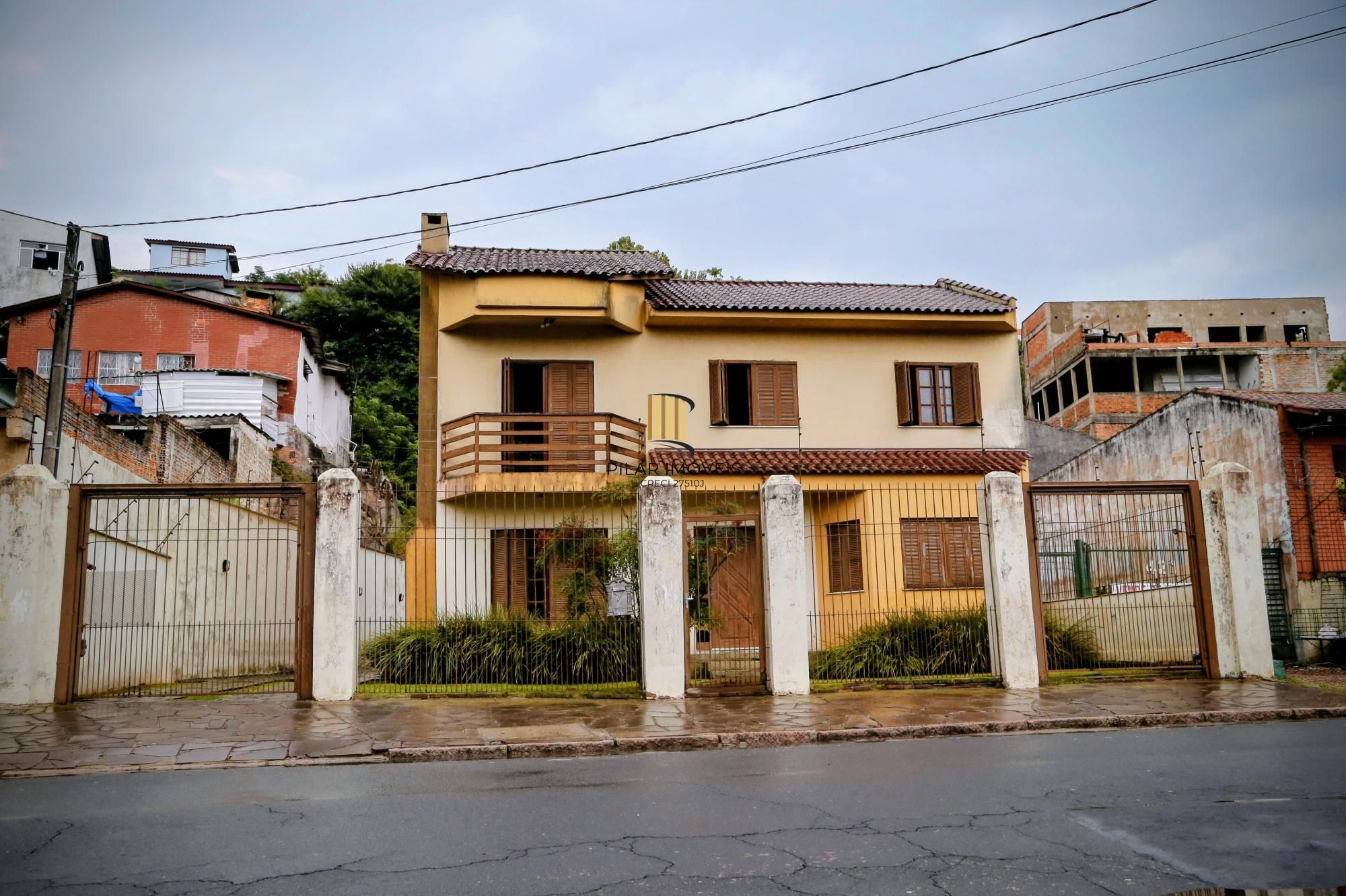 Casa 3 dormitórios no bairro Nonoai - Pilar Imóveis