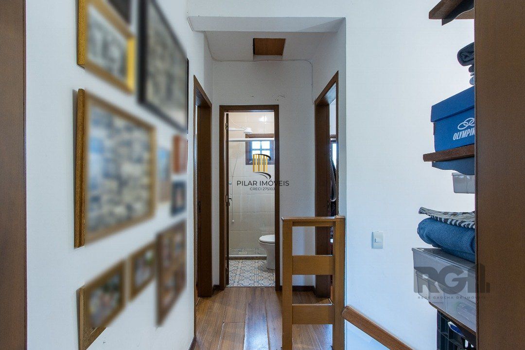 Casa 3 dormitórios no bairro Hípica