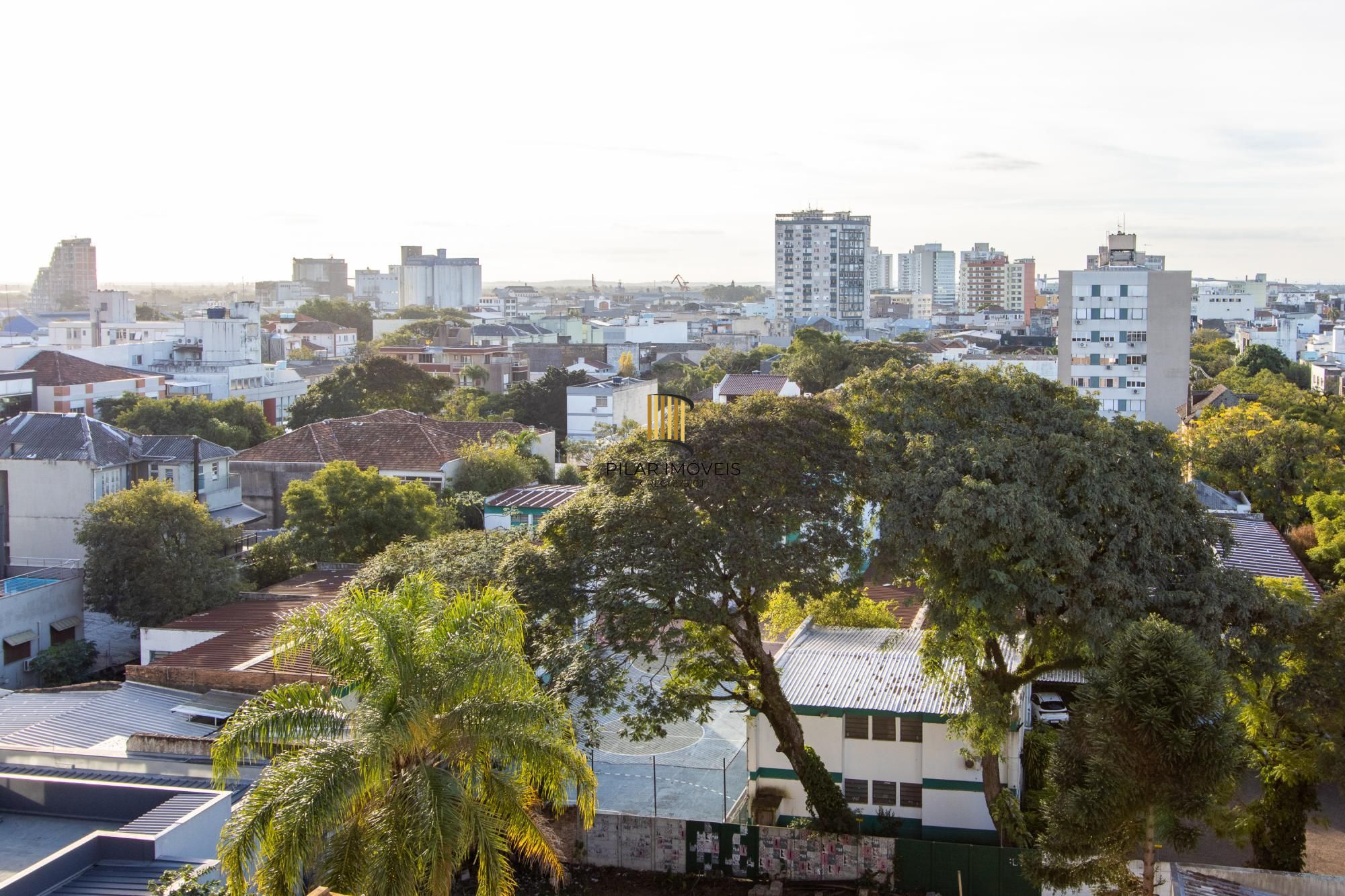 Apartamento para Venda - 238m², 3 dormitórios, sendo 1 suites, 1 vaga - Floresta
