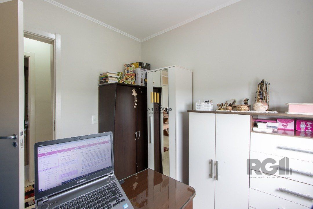 Apartamento 2 quartos, 1 vaga escritura, elevador - Bairro Cristal