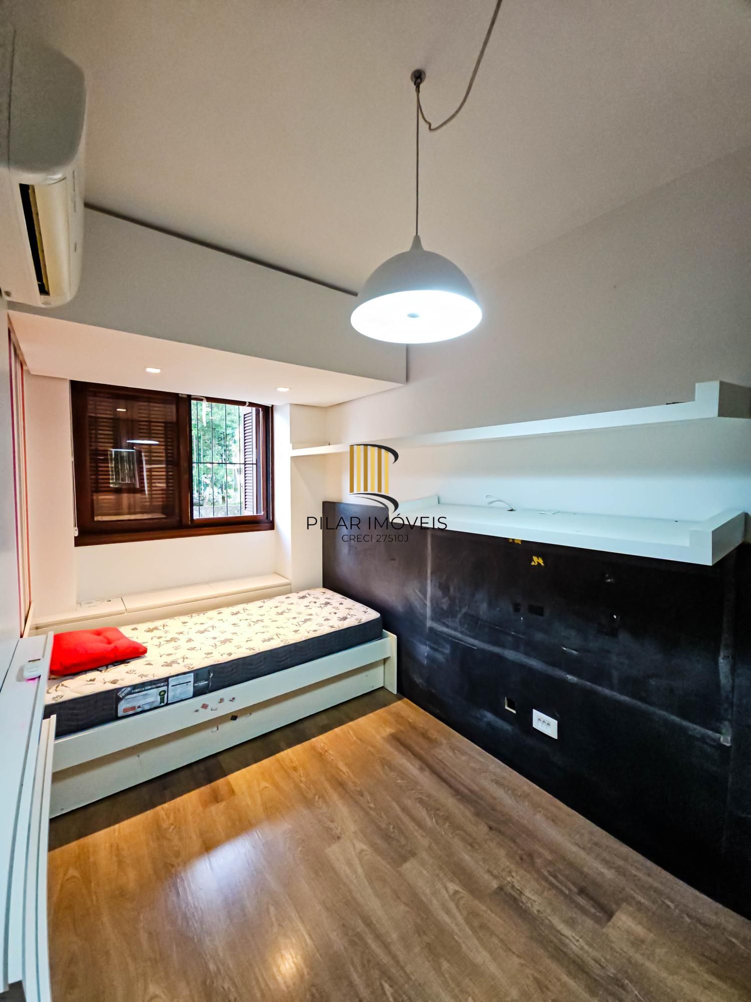 Casa de Condomínio 3 dormitórios no bairro Tristeza