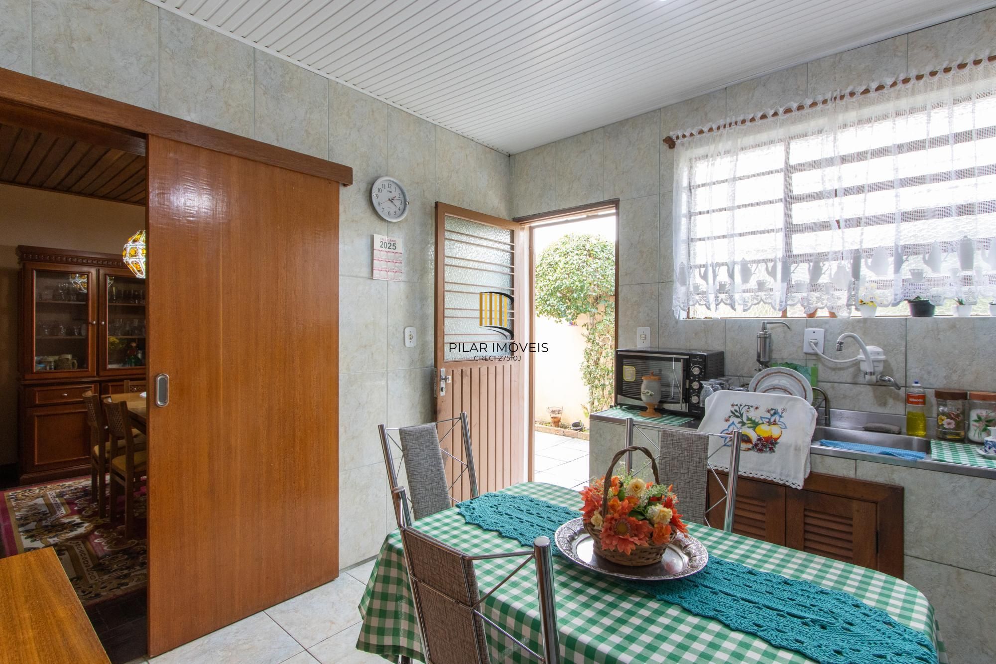 Casa para Venda - 180m², 3 dormitórios, sendo 1 suites, 2 vagas - Ipanema